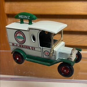 Matchbox Models of Yesteryear 1912 Model T Ford